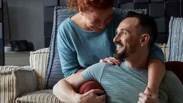Comment impliquer son partenaire pendant la ménopause